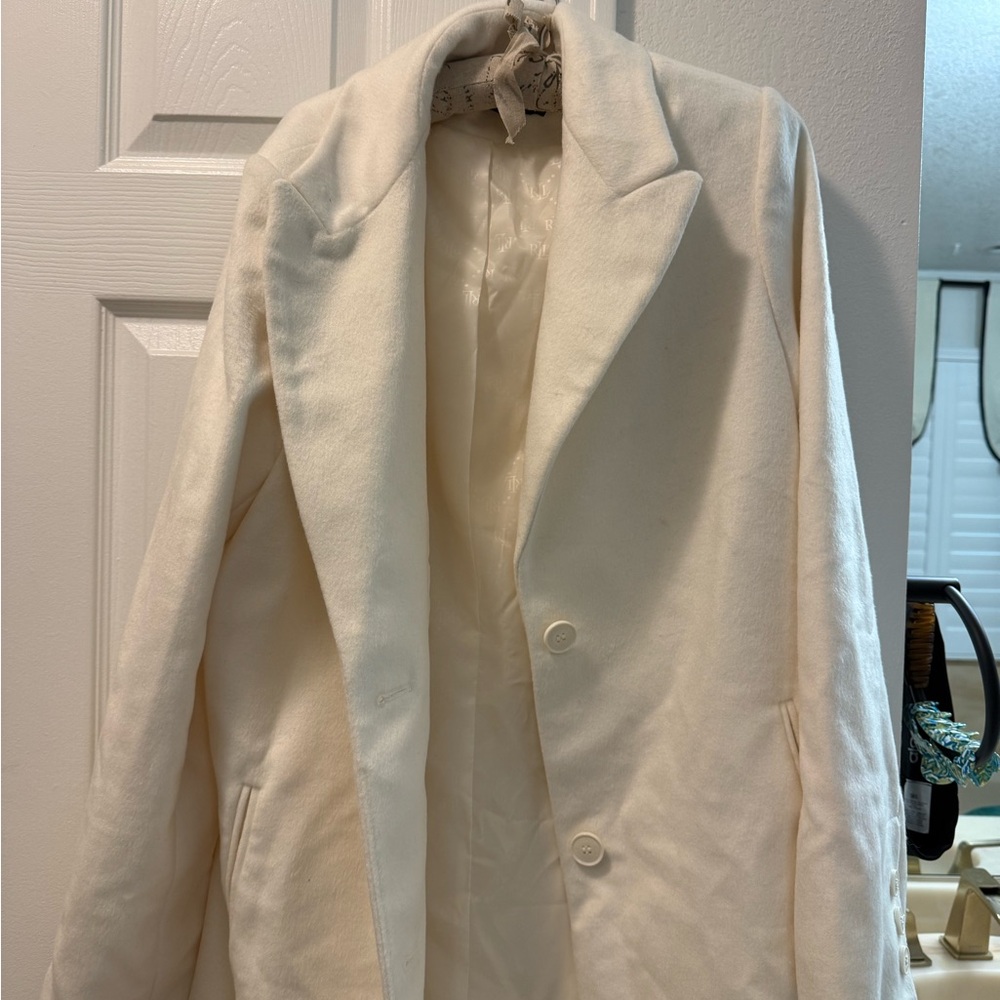 Ralph Lauren Cream Trench Coat - Picture 2 of 7